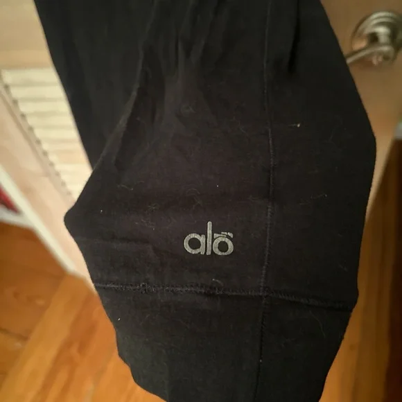 Black Original Alo Tank - Picture 2 of 3